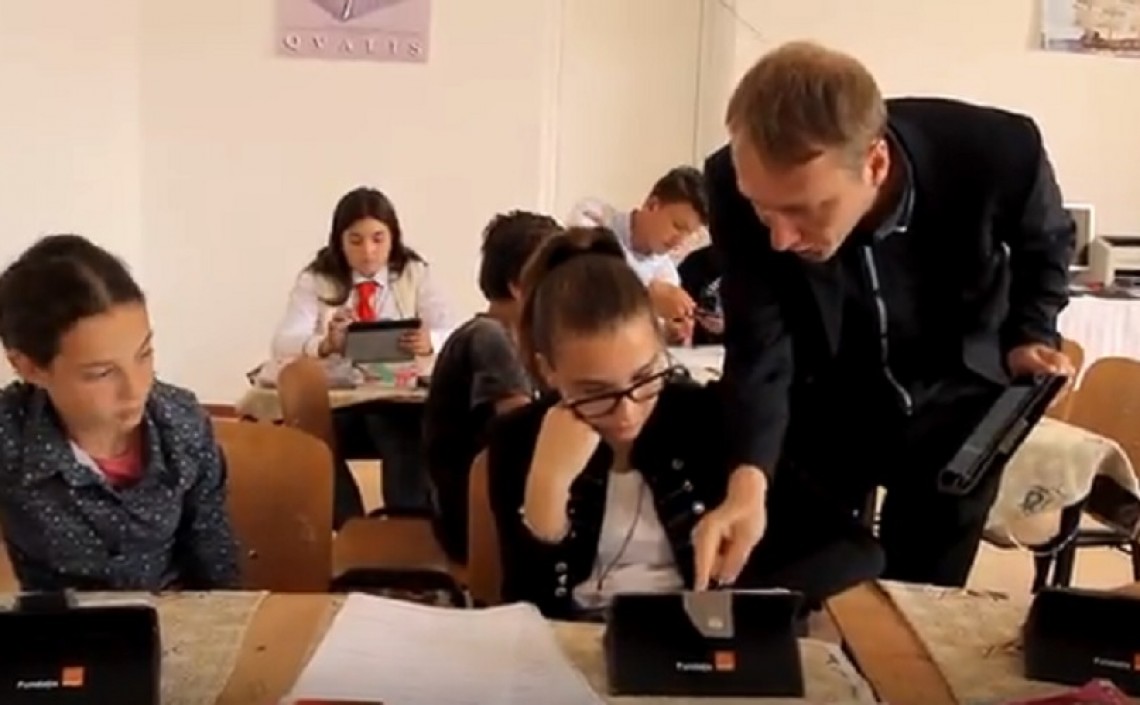 Poveștile Digitaliada: Profesorul Costel Dudău: Digitalizarea educației este esențială