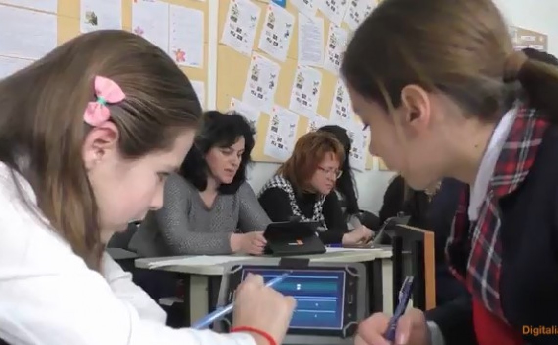 Inspector matematică Dâmbovița: Trebuie să îmbinăm tradiționalul cu aceste mijloace digitale care fac parte din viata copilului
