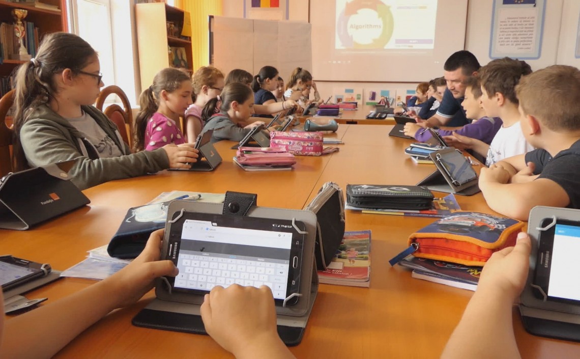 Marius Cocuț, profesor TIC: Educația digitală este viitorul, copiii trebuie atrași să învețe