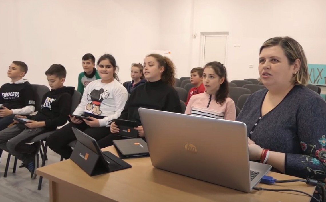 Competențele digitale îi ajută pe copii să facă  față viitorului - Mariana Jurj, profesor TIC