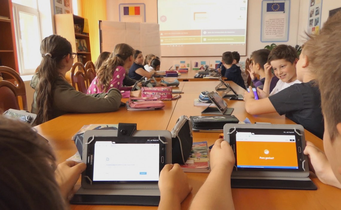 În vizită la Liceul Tehnologic Vînători Neamț - școala unde educația digitală ajută elevul să învețe