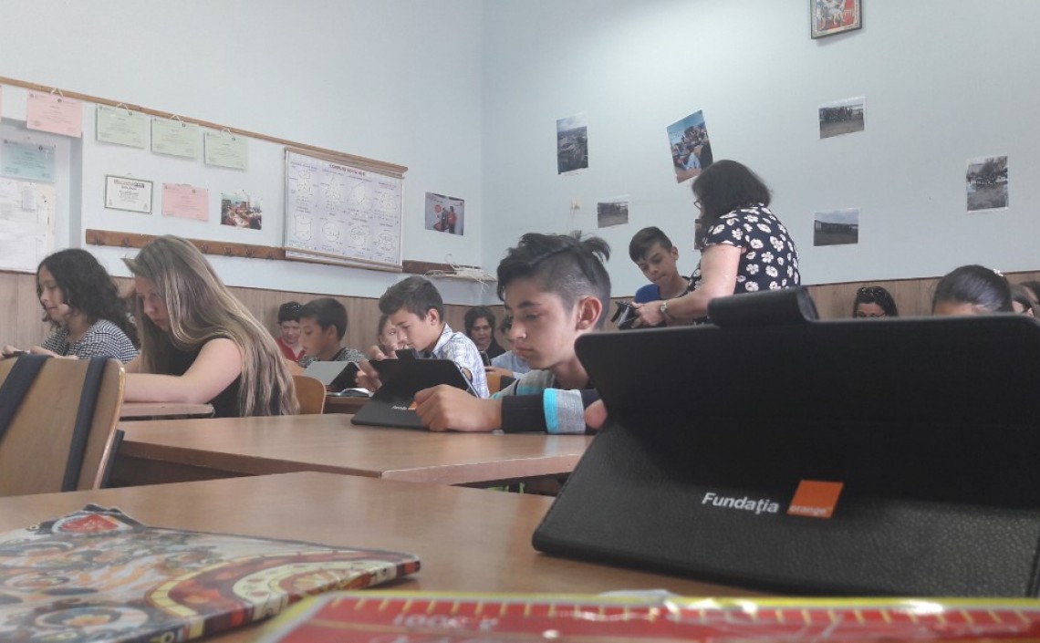 În vizită la Școala Gimnazială Racovița - școala în care elevii participă cu plăcere la ore de mate