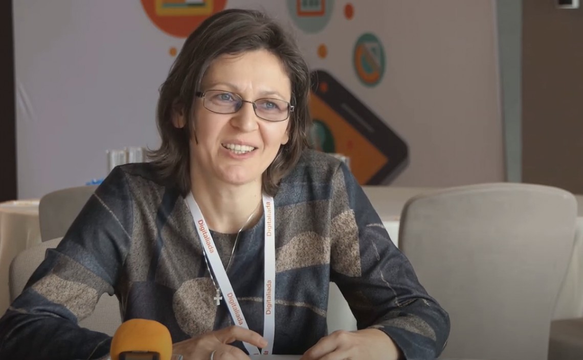 Maria Rus, director: Poți vedea bucuria în ochii copiilor atunci când lucrează pe tabletă